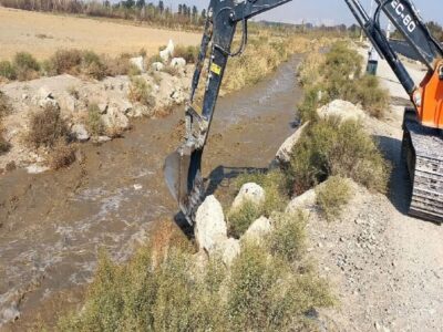 بند خاکی غیرمجاز در بستر رودخانه چیتگر تخریب شد