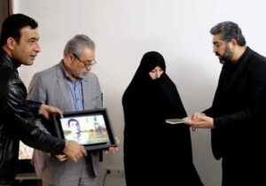 فرماندار شهریار با خانواده شهیدان قائنی و میرزایی دیدار کرد