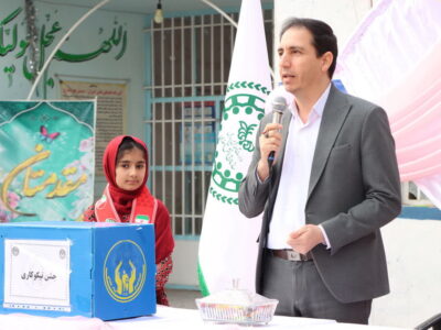 معلمان نیکوکاری را سرمشق دانش‌آموزان قرار دهند