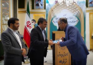 تاکید فرماندار ملارد بر استفاده از تجربه معلمان بازنشسته/تجلیل از ۲۷۰ پیشکسوت فرهنگی