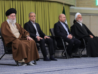 رهبر انقلاب: حواسمان باشد؛ پشت لبخندهای دیپلماسی، دشمنی‌های پنهانی نهفته است