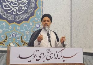 امام جمعه شهریار: کارگران رزمندگان عرصه جهاد اقتصادی هستند