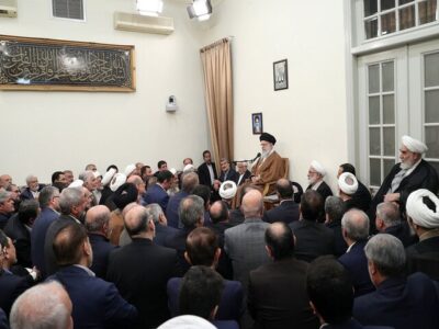 رهبر انقلاب: به گفتگوها نه خیلی خوشبین و نه خیلی بدبین هستیم